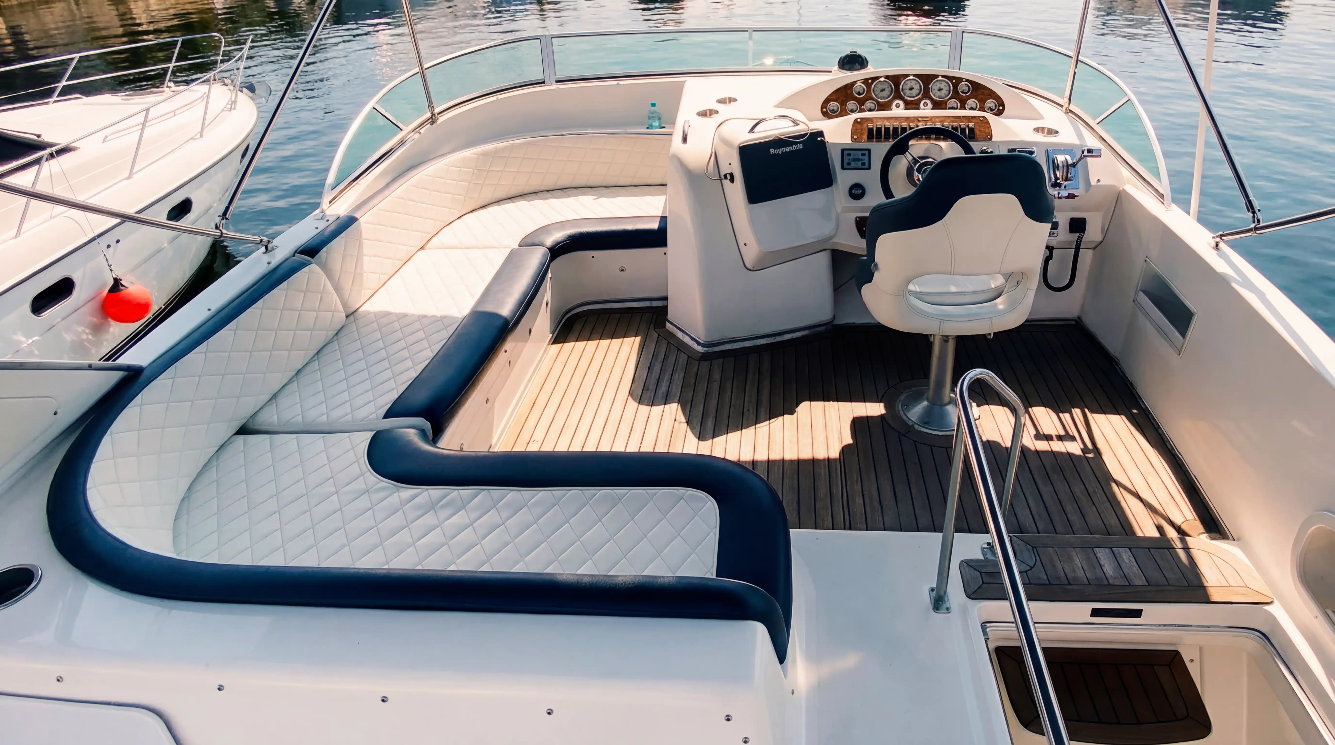 Яхта Meridian 381 image- 7